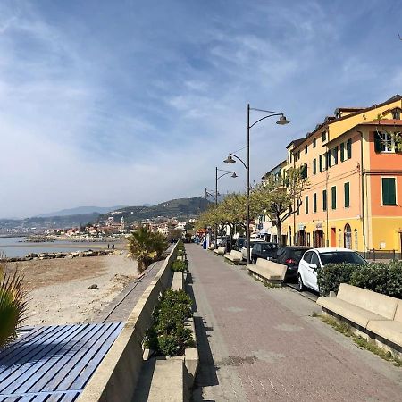 Casa Nana Apartment Santo Stefano al Mare Luaran gambar