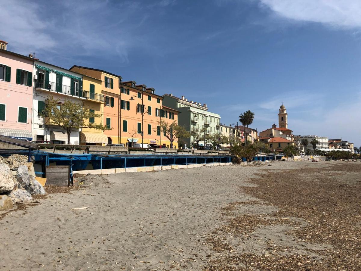 Casa Nana Apartment Santo Stefano al Mare Luaran gambar