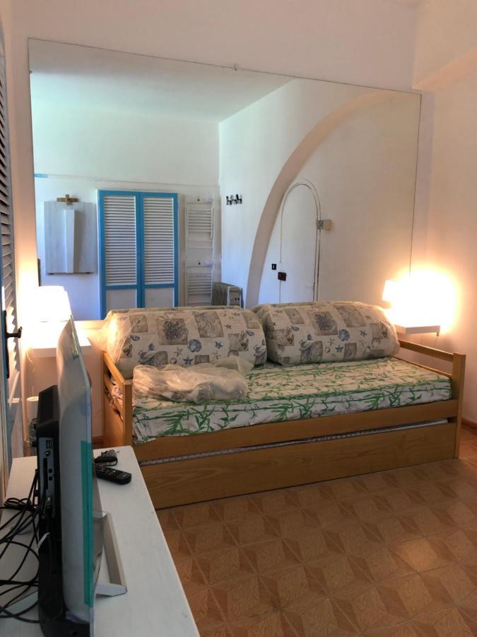 Casa Nana Apartment Santo Stefano al Mare Luaran gambar