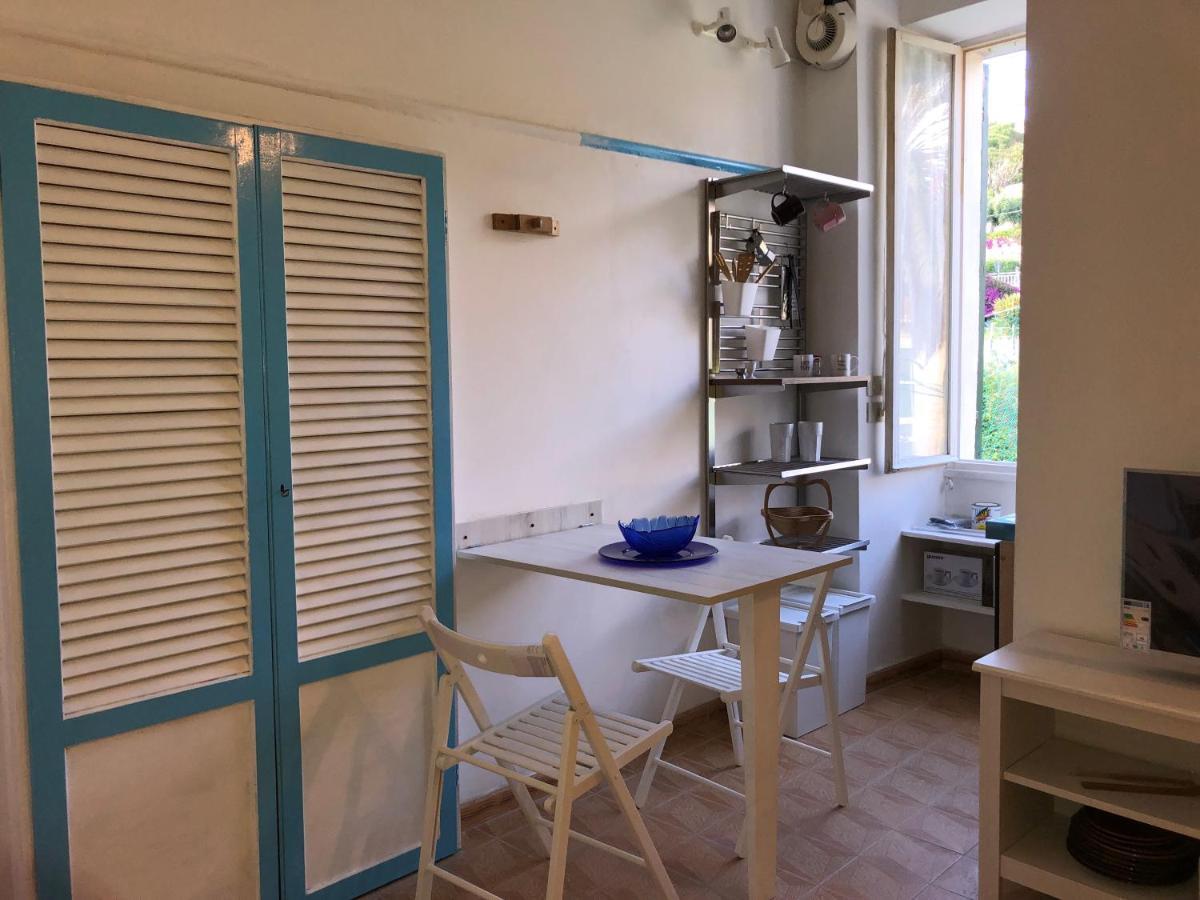 Casa Nana Apartment Santo Stefano al Mare Luaran gambar